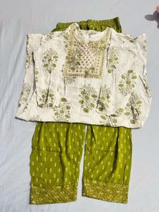 Elegant Kurta Set with Pants