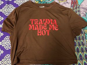 Brown Graphic Baby Tee – "Trauma Made Me Hot"