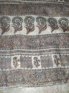 Elegant Floral Print Saree