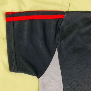 Boys Athletic V -neck, T-Shirt 👕
