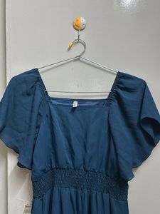 Elegant Teal Midi Dress