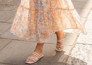KISCO Strappy Flat Sandals