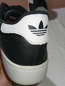 Adidas Superstar Sneakers