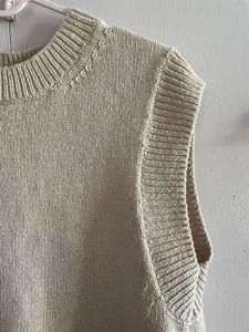 Sale✨H&amp;M Beige Boxy Sweater Vest🤍🌸