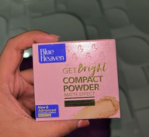 Blue Heaven Get Bright Compact Powder