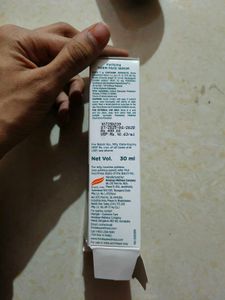 Himalaya purifying neem serum