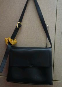 Black Miniso original bag + free srunchie
