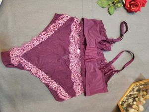Lace Bra &amp; Panty Set
