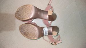 Light Pink Heel 👠 good Wear
