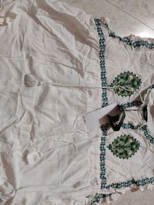 Embroidered White Tunic Kurta