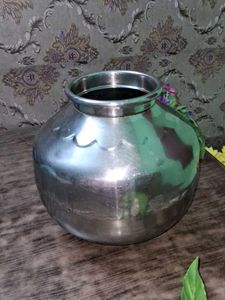 Durable Stainless Steel Water Pot/Vessel