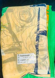 Elegant Chiffon Saree with Floral Print