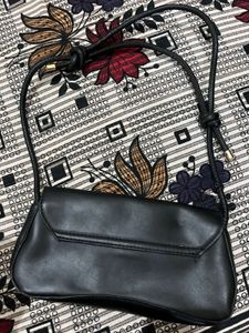 Chic Black Crossbody Bag