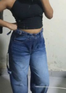 Off duty baggy carpenter jeans