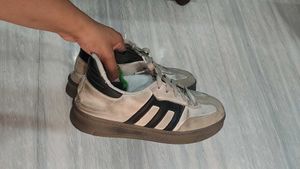 combo sneakers