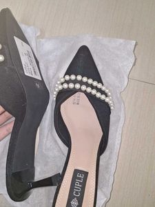 Imported Black heels with pearls new  ✨️