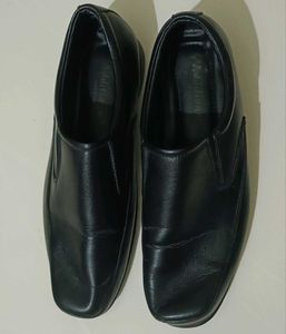 Classic Black Leather Loafer Shoes