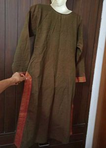 Dual Shade Handloom Cotton Kurta With Zari Border