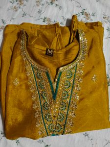 2 Embroidered Kurta Set 🛍️✨🌷
