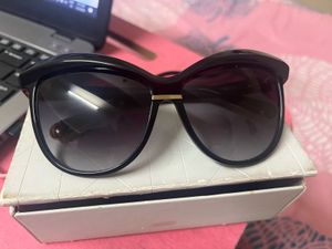 Stylish Black Cat-Eye Sunglasses