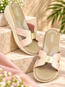Chic Pink & Gold Slide Sandals