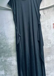Chic Black Midi Dress with Knot Detail
