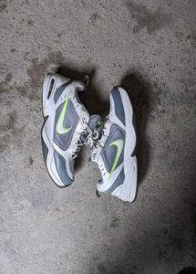 Nike Air Monarch IV Men's Sneakers 👟