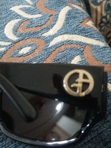 Giorgio Armani brand sun glasses Chic Black Oversi
