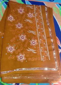 🧡✨ Elegant Mustard Embroidery Saree ✨