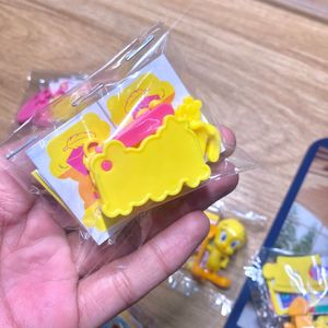 Kinderjoy looney tunes toy