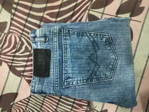 Stylish Blue Wash Jeans