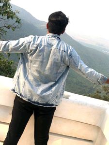 OThe Denim Jacket In Jeans Colour Which Is Amazin