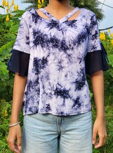 Cut-Out Top