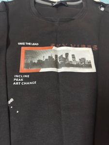Graphic Print Crewneck Sweatshirt
