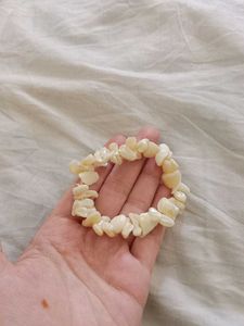 Chic Pearl Chip Bracelet