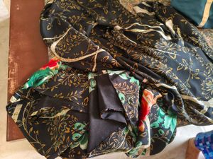 Beautiful Floral Print Saree(semi crepe)