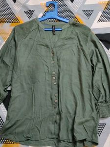 Stylish Green V-Neck Button-Up Tunic