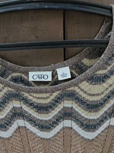 Chic Wavy Pattern Top