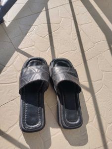 Stylish Black Quilted Slides