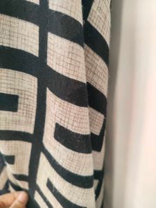 Stylish Geometric Print Scarf