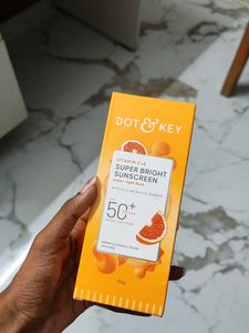 DOT&KEY Vitamin C+E Super Bright Sunscreen
