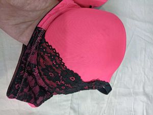 thrift Pink 🤎&amp; Black Lace Bra
