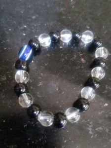 Elegant Black and Clear Beaded Bracelet