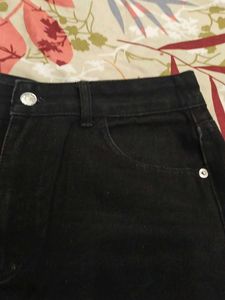 Black Ripped Wide-Leg Jeans