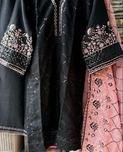 Elegant Black Embroidered Kurta Set😍
