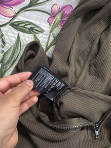 Ribbed Sleeveless Zip Hoodie Top