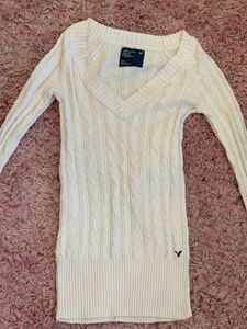 Cream Cable Knit V-Neck Sweater