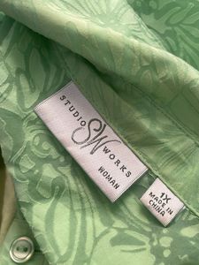 Chic Lime Green Floral Blouse