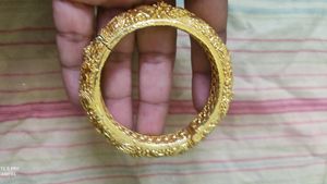 Golden Kada With Screw
