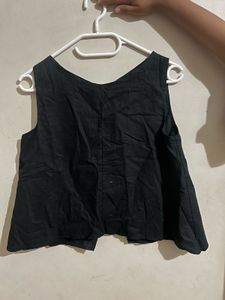 Stylish Black Sleeveless waist Top